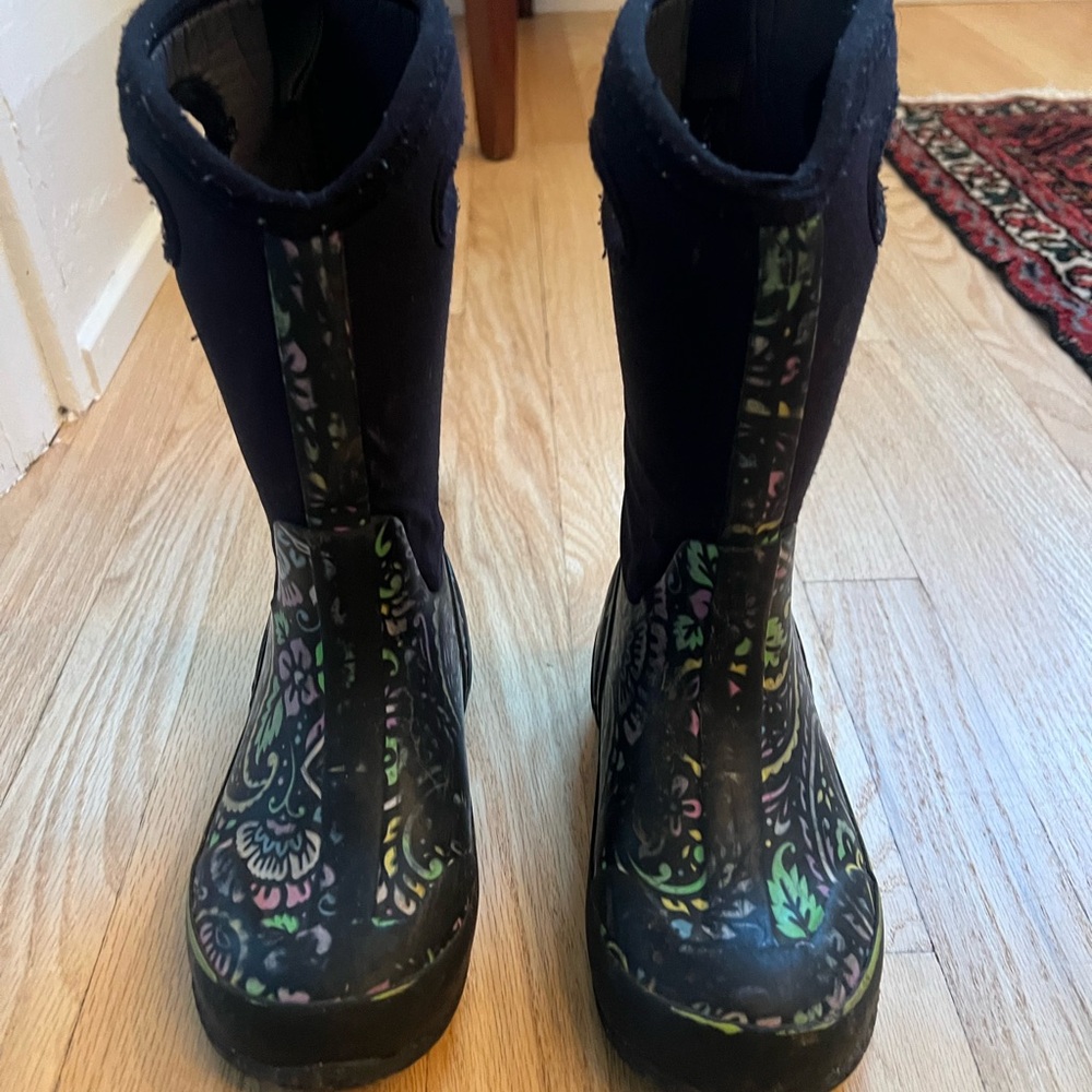 Bogs Kids Black Boots with Colorful Pattern